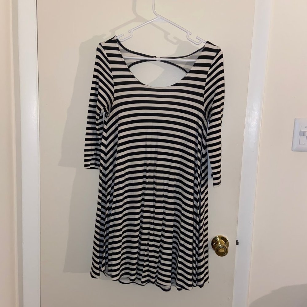 AE long sleeved dress